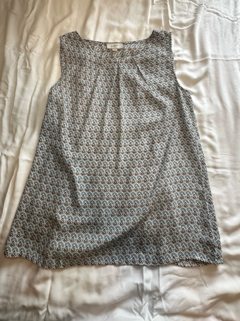 LOFT Sleeveless blouse